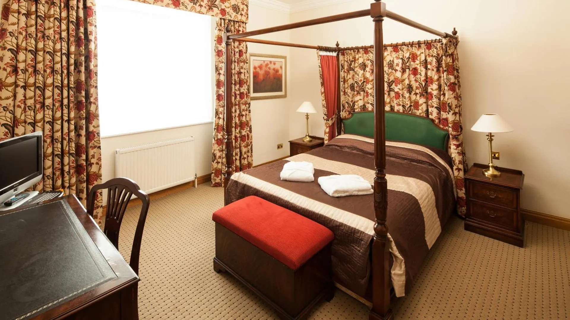 Mercure York Fairfield Manor Hotel