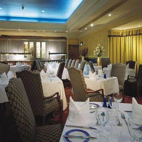 Mercure York Fairfield Manor Hotel